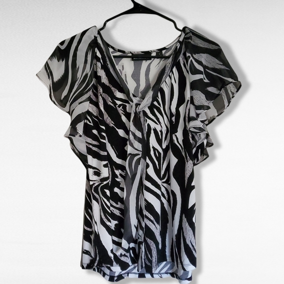 7th Avenue New York & Company Flutter Sleeve Top - Picture 1 of 9